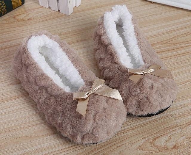 Cute Indoor Home Slippers Warm Soft Plush Slippers Non-Slip Indoor Fur Slippers Solid Color Cute Women Shoes Comfortable Warm Slippers Comfort  Plush Fleece Lined House Shoes